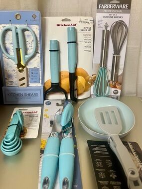 KitchenAid Aqua BlueTeal 9 Piece Peeler Set - Kitchen Tools Bundle